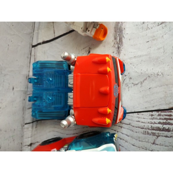 Playskool Heroes Transformers Rescue Bots Optimus Prime Fire Truck Helicopter - Picture 3 of 9